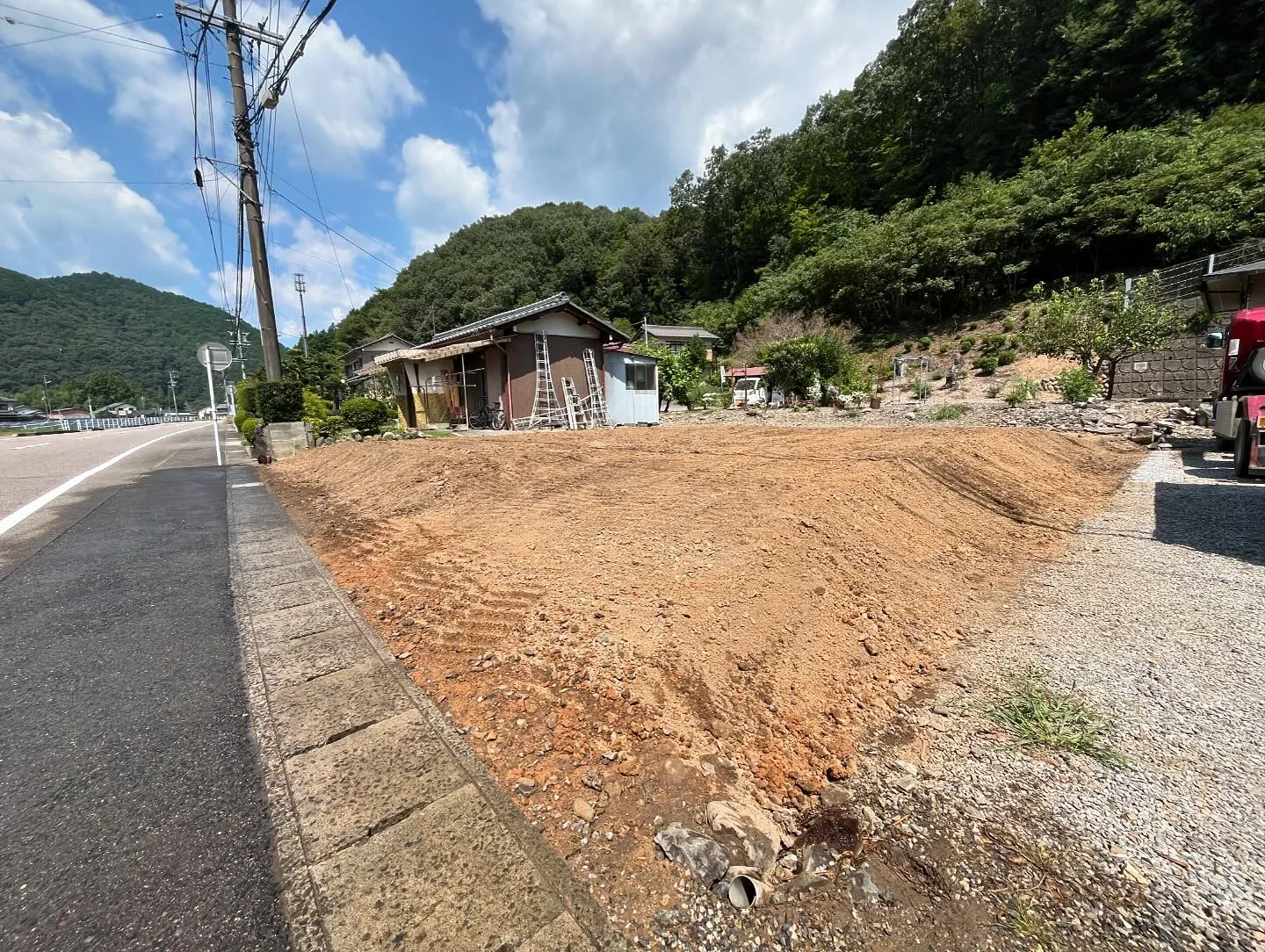 #山県市　空き家解体