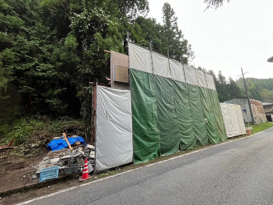 #山県市　空き家解体